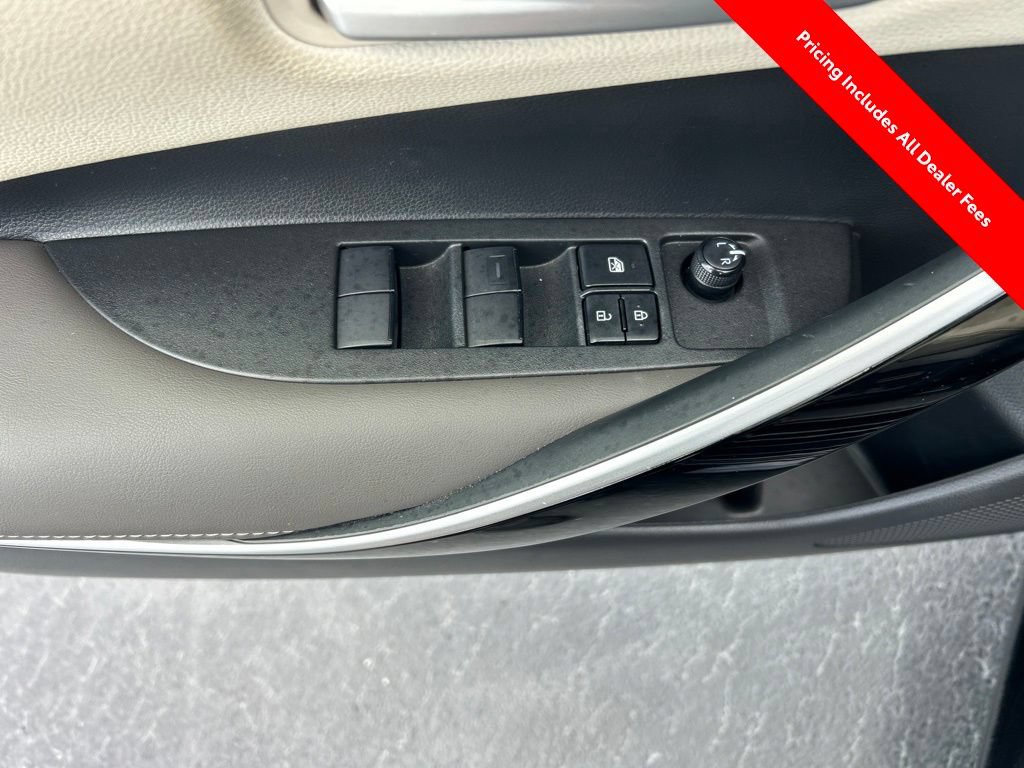 Used 2024 Toyota Corolla XLE FWD image 4