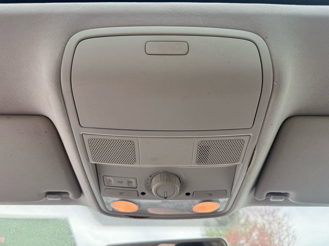 Used 2014 Volkswagen Golf TDI image 24