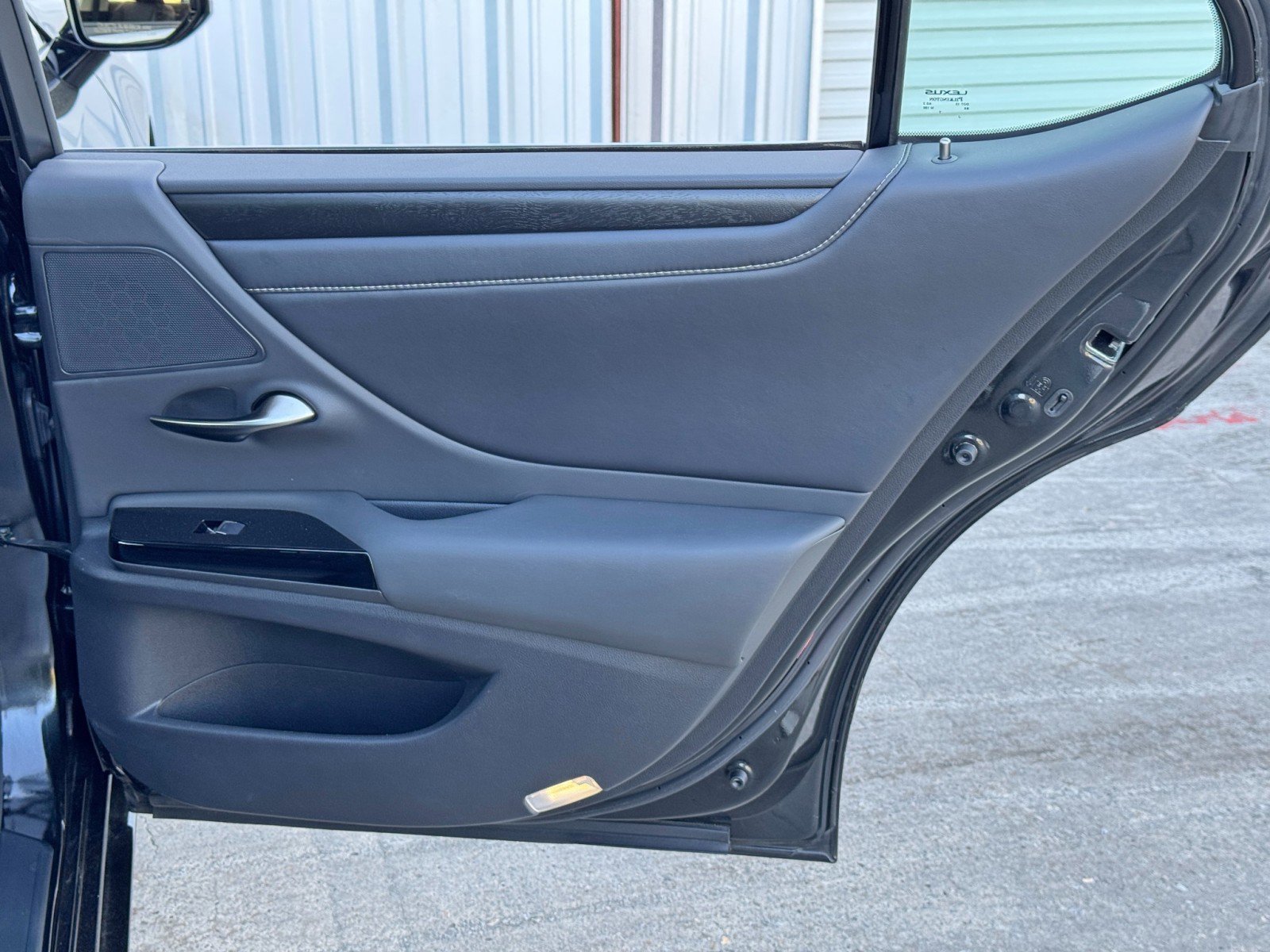 Used 2022 Lexus ES 300h w/ Premium Package FWD image 46