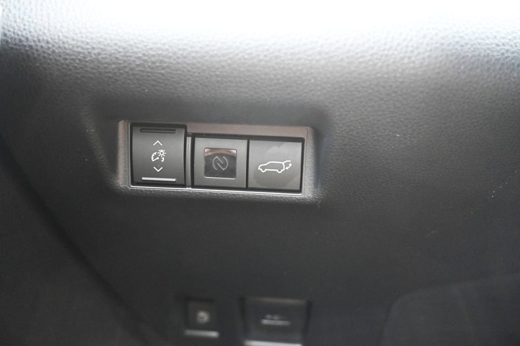 New 2026 Toyota RAV4 XSE AWD/4WD image 31