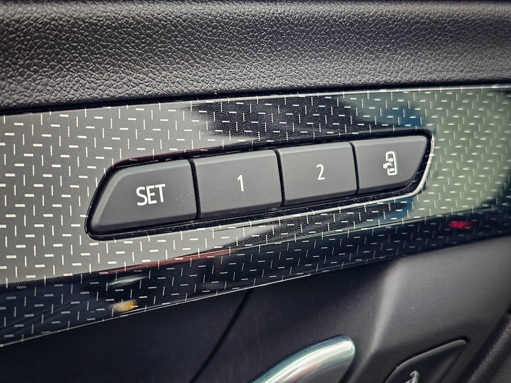 Certified 2022 GMC Terrain AT4 w/ Tech Package AWD/4WD image 10