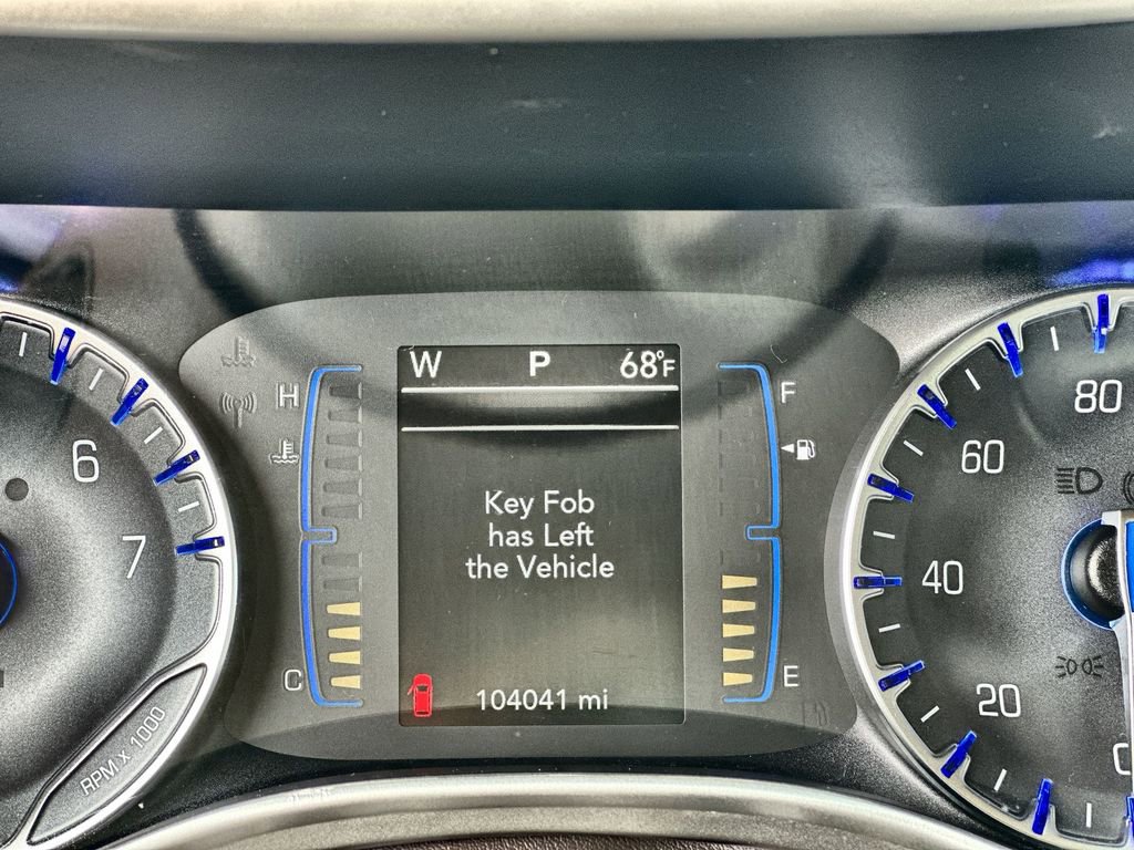 Used 2019 Chrysler Pacifica Touring-L FWD image 12