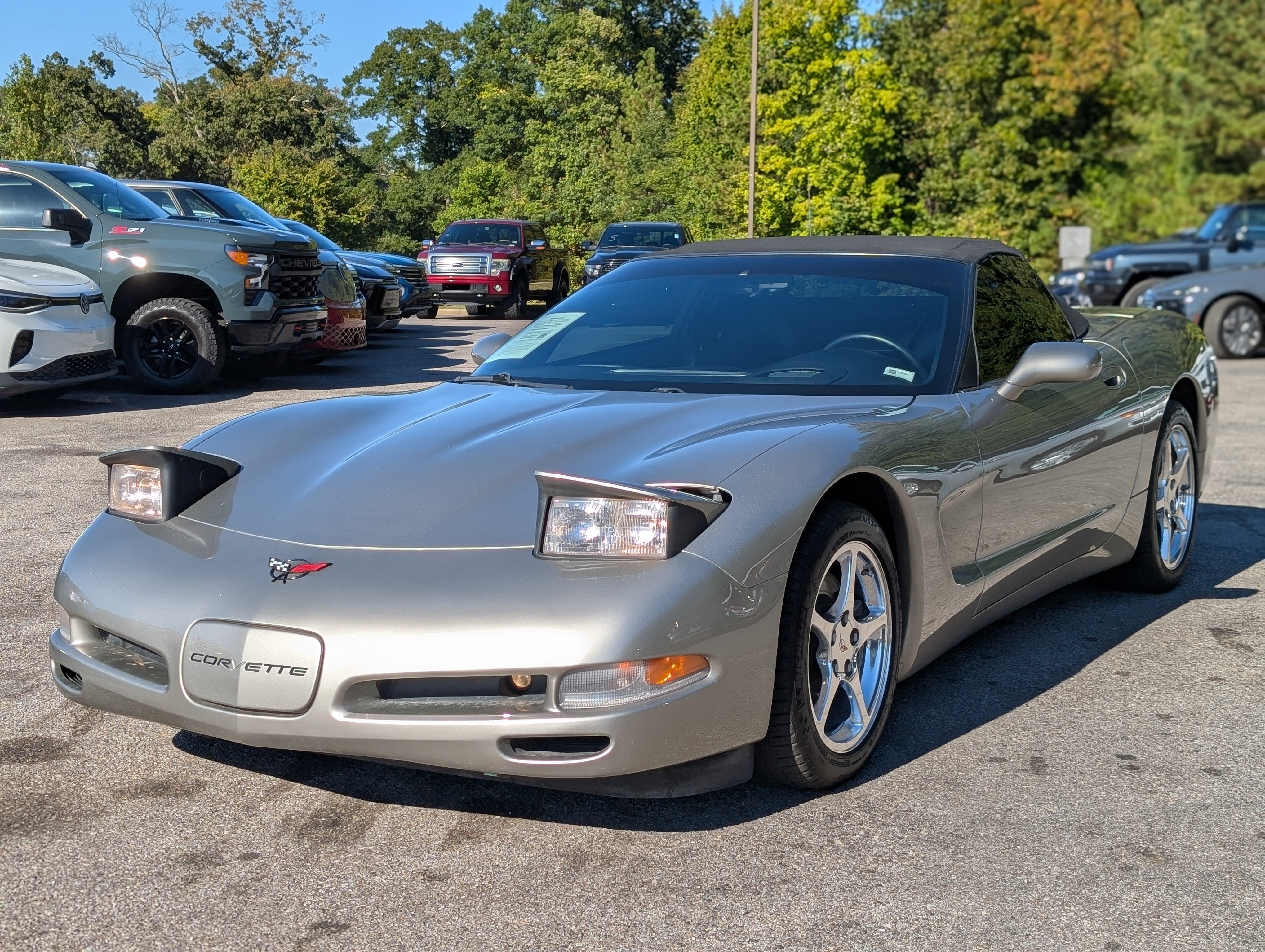 Used 2000 Chevrolet Corvette Convertible w/ Performance Handling Pkg RWD image 5