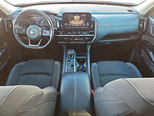 Used 2022 Nissan Pathfinder SV w/ SV Premium Package image 15