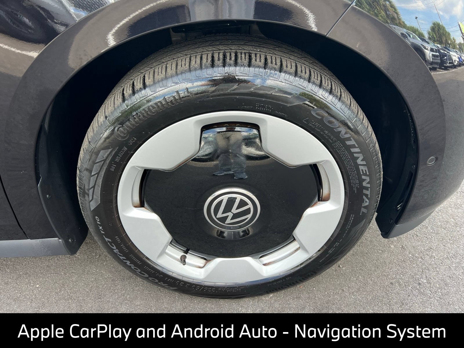Used 2025 Volkswagen ID. Buzz Pro S RWD image 12