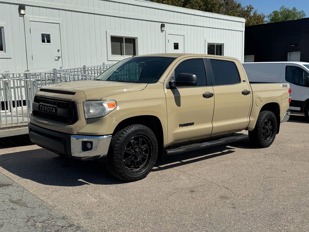 Used 2017 Toyota Tundra SR5 RWD image 2