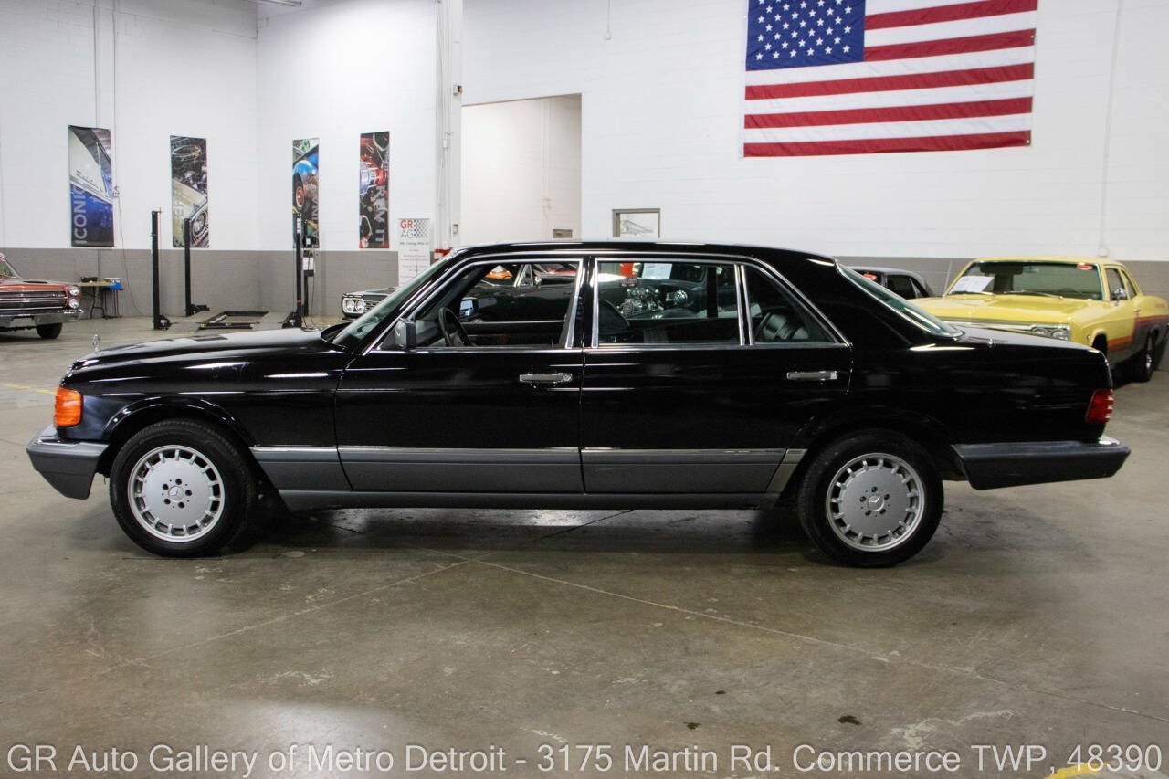 Used 1991 Mercedes-Benz 560 SEL image 3