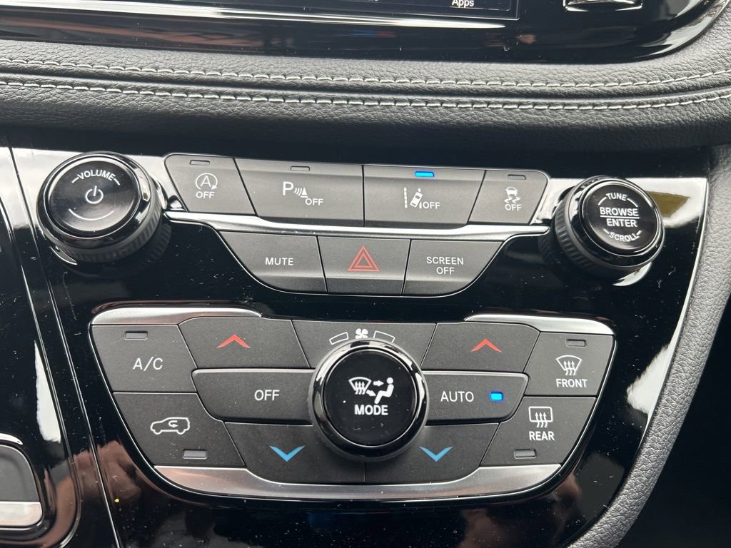 New 2026 Chrysler Pacifica Select image 24