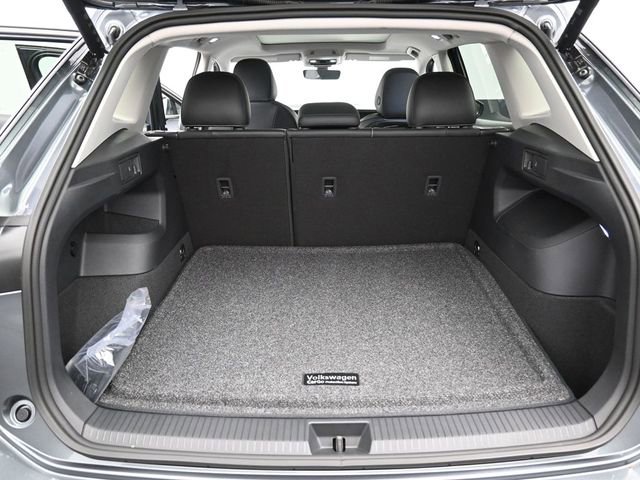 New 2026 Volkswagen Tiguan SE image 12