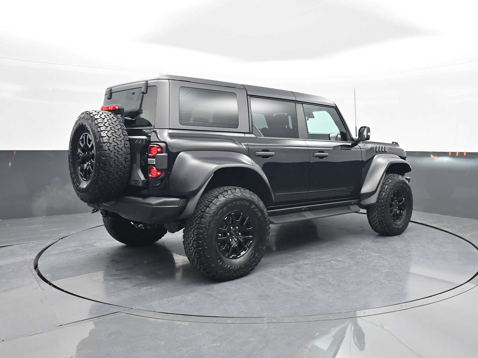 Used 2022 Ford Bronco Raptor image 8