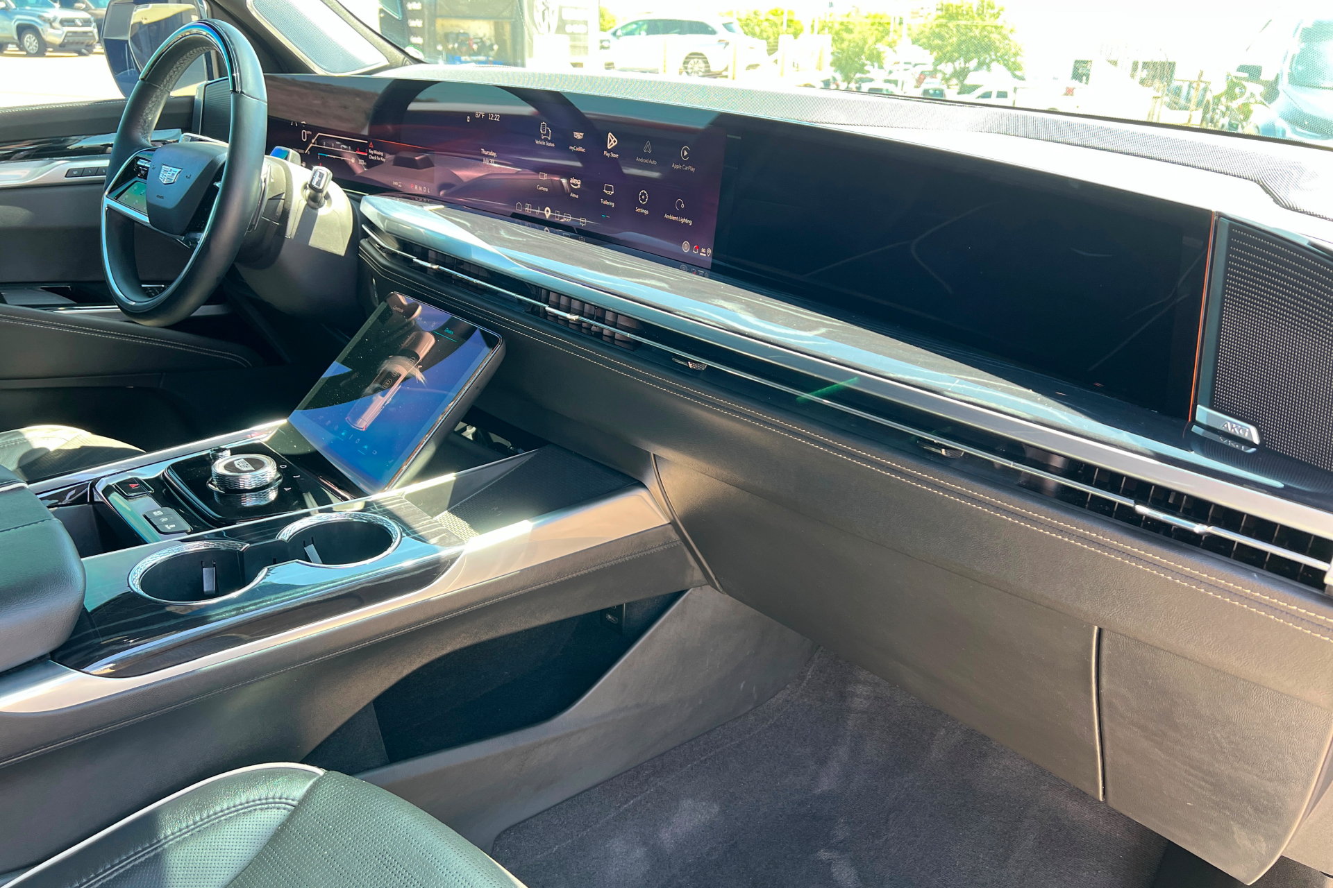 Used 2025 Cadillac Escalade Sport w/ Touring Package AWD/4WD image 26