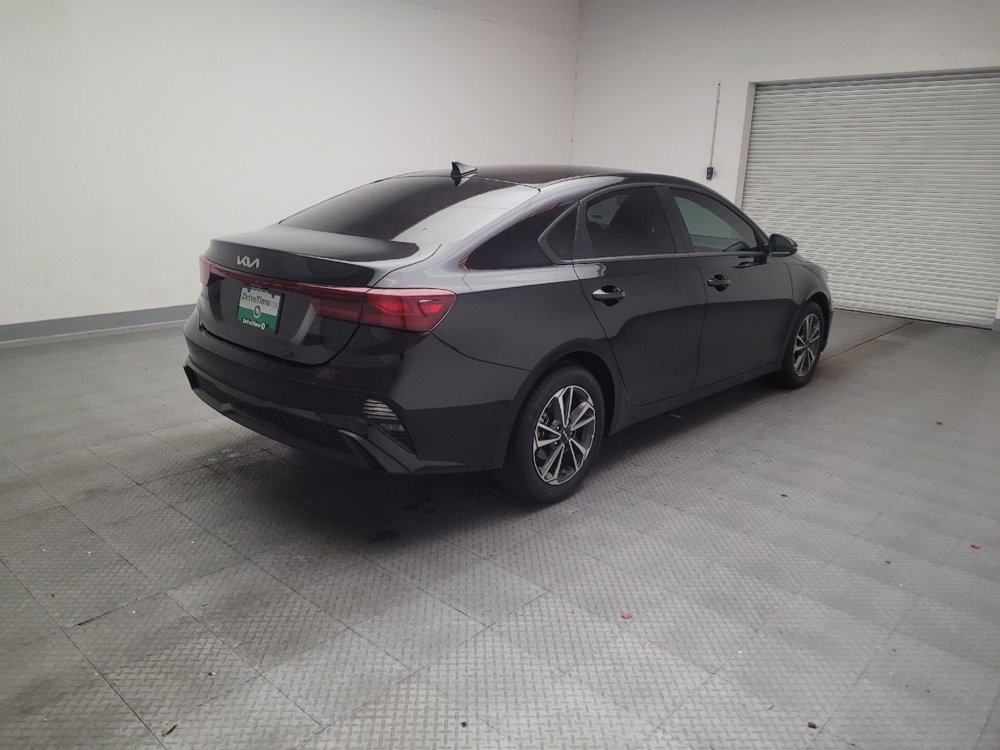 Used 2024 Kia Forte LXS w/ LXS Technology Package image 9