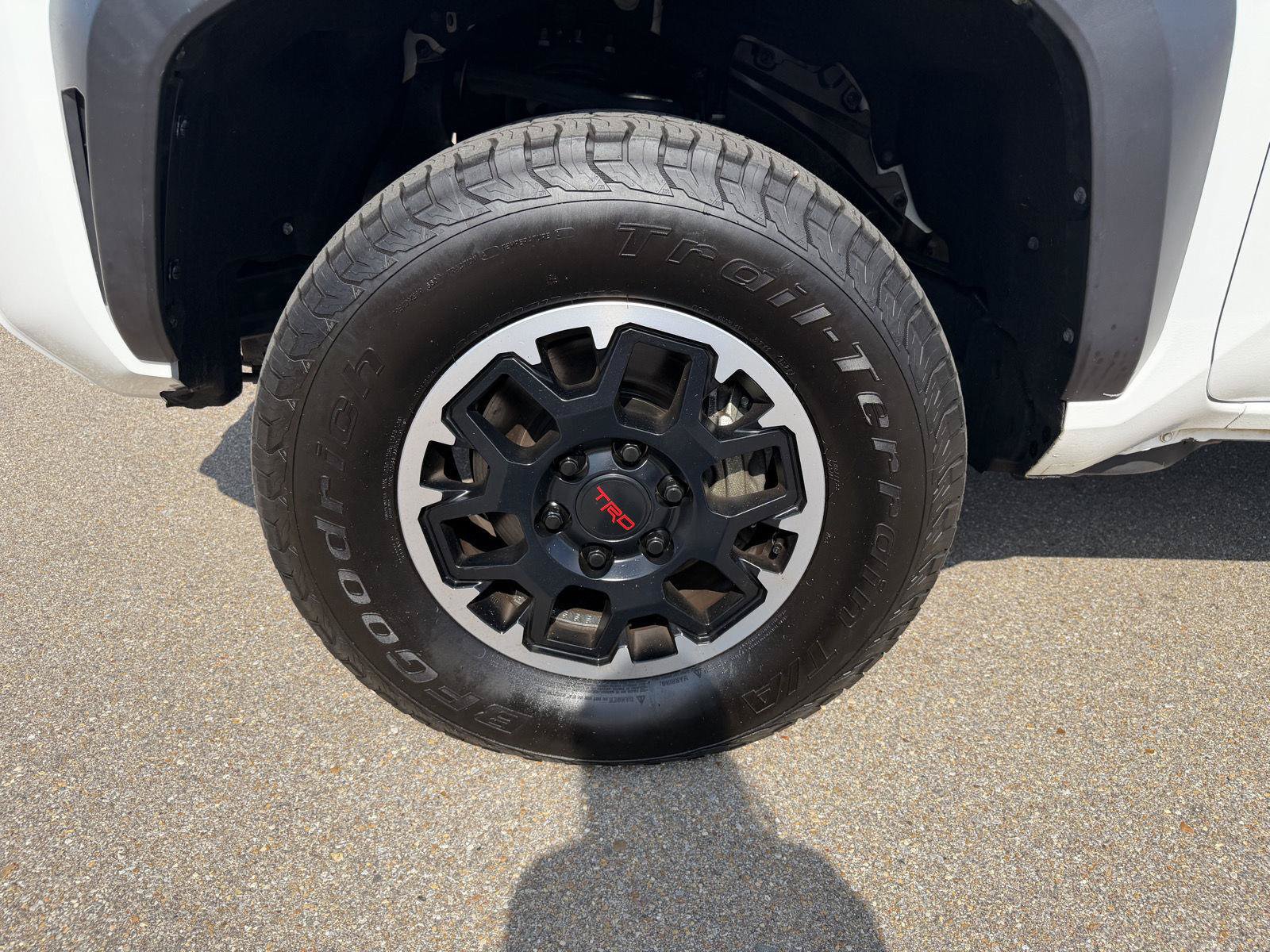 Used 2024 Toyota Tacoma TRD Off-Road AWD/4WD image 25