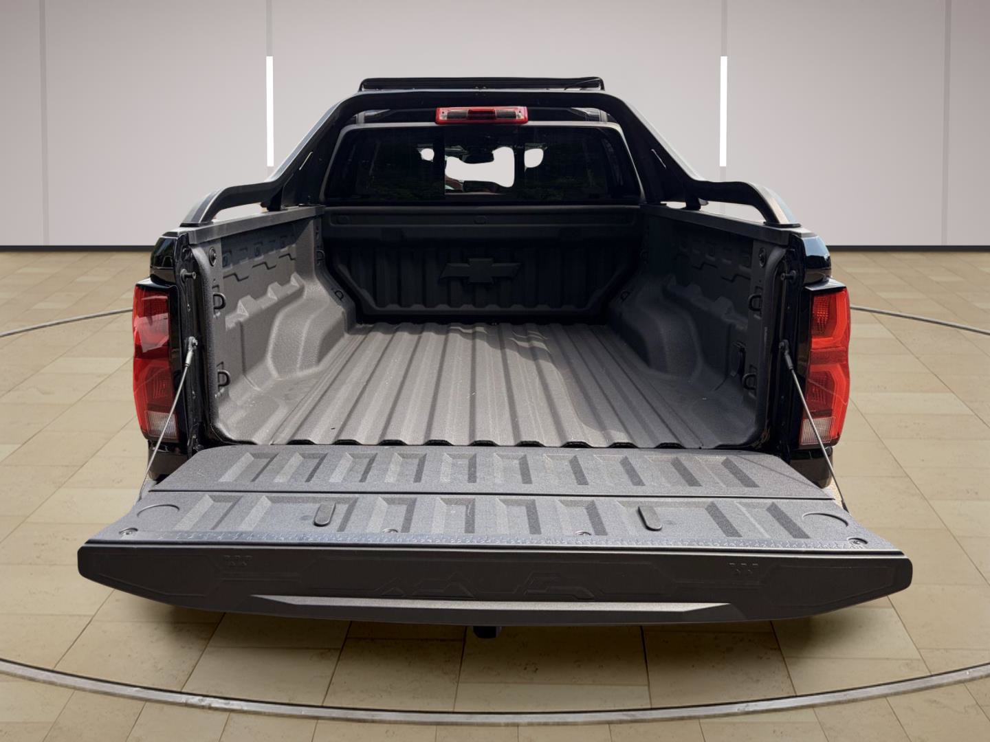 Used 2025 Chevrolet Colorado ZR2 w/ Midnight Edition AWD/4WD image 17