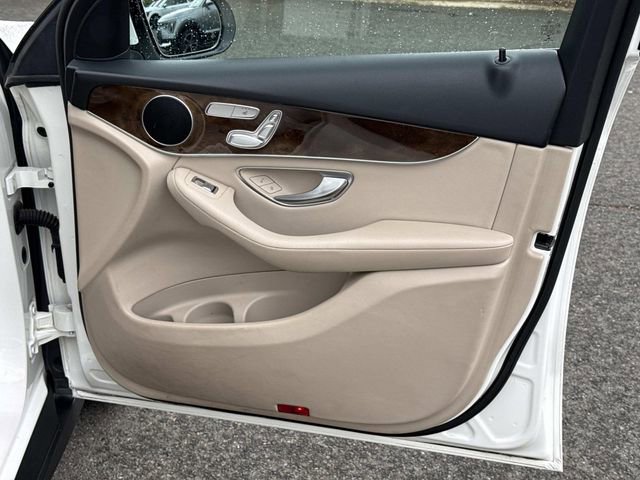 Used 2019 Mercedes-Benz GLC 300 4MATIC image 8