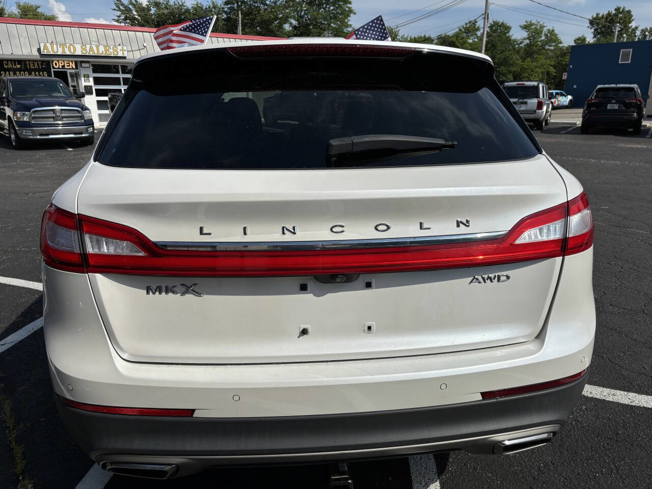 Used 2016 Lincoln MKX Select w/ Select Plus Package image 6