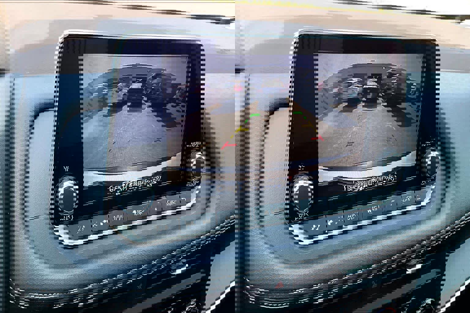 Used 2023 Nissan Rogue S image 29