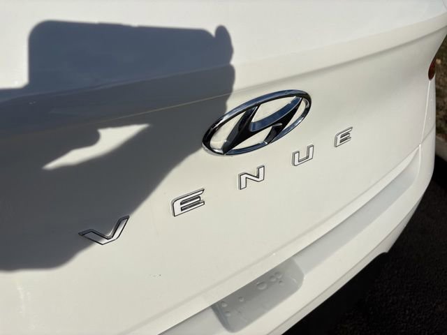Used 2024 Hyundai Venue SEL image 44