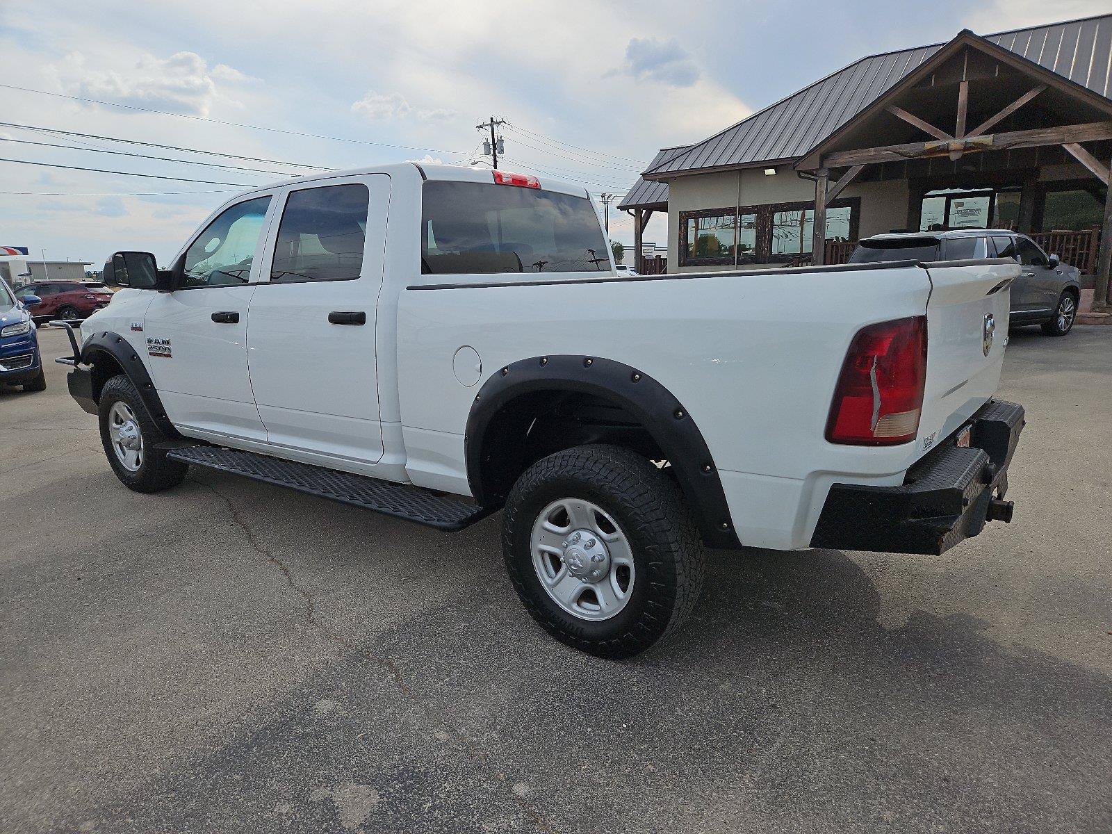 Used 2018 RAM 2500 ST AWD/4WD image 4
