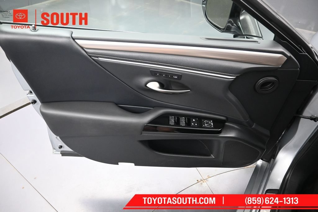 Used 2023 Lexus ES 300h F Sport w/ Accessory Package (Z1) FWD image 26