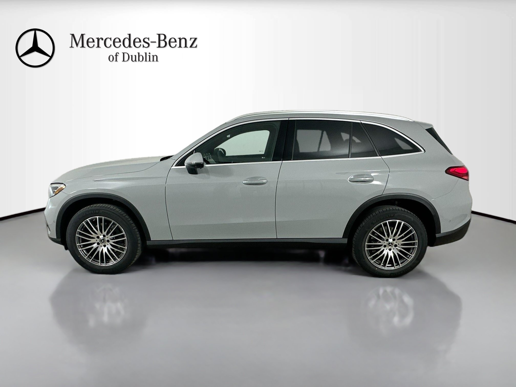 Used 2026 Mercedes-Benz GLC 300 4MATIC image 4