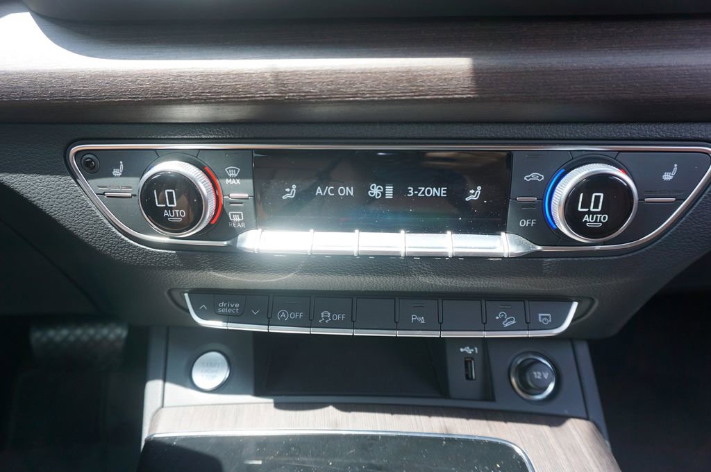 Used 2023 Audi Q5 2.0T Premium w/ Convenience Package AWD/4WD image 13
