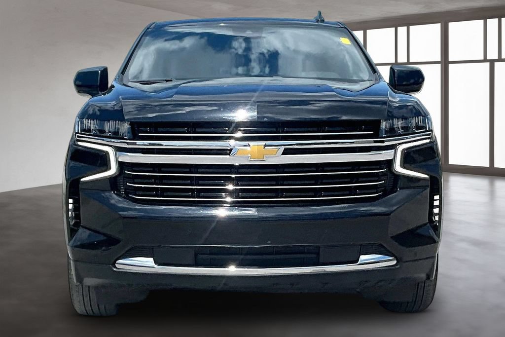 Used 2024 Chevrolet Suburban LT AWD/4WD image 2