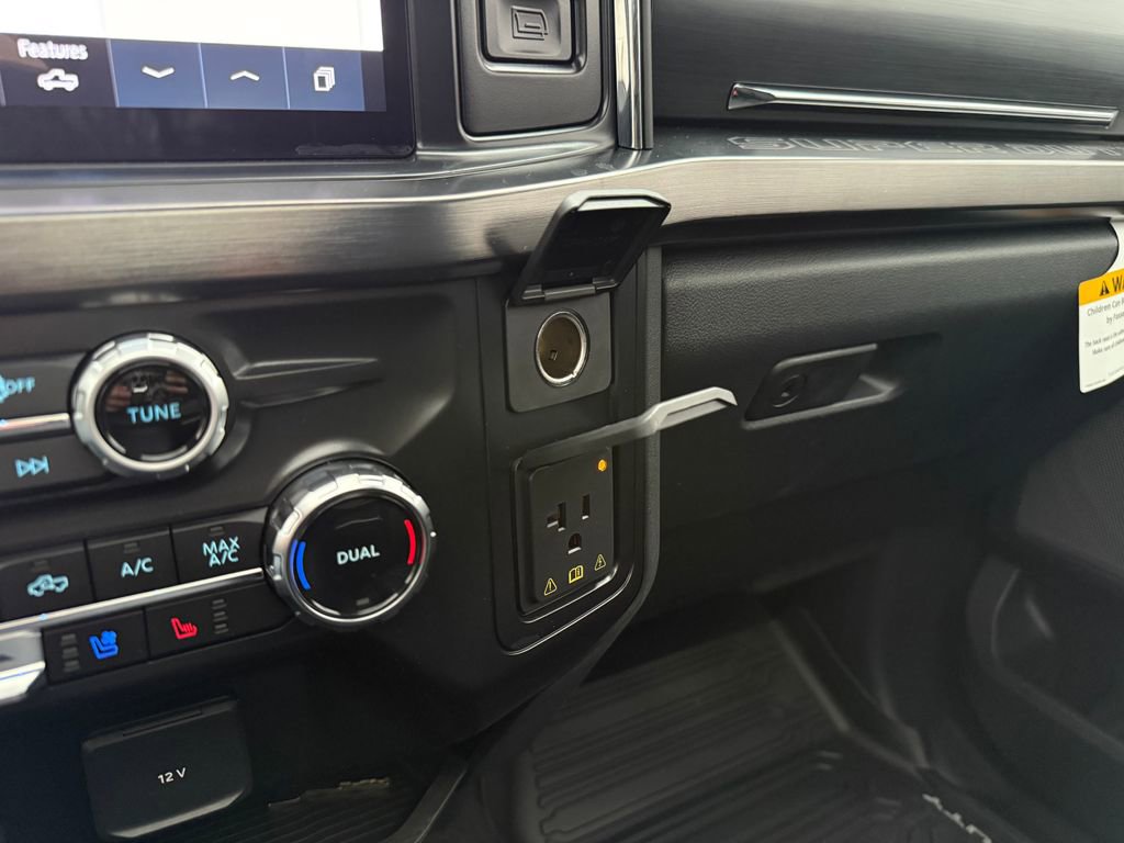 Used 2026 Ford F350 Lariat w/ Black Appearance Package AWD/4WD image 45