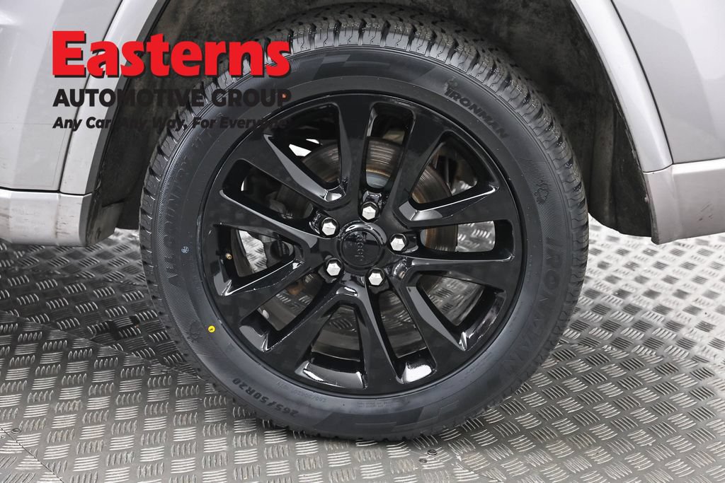 Used 2017 Jeep Grand Cherokee Altitude AWD/4WD image 33