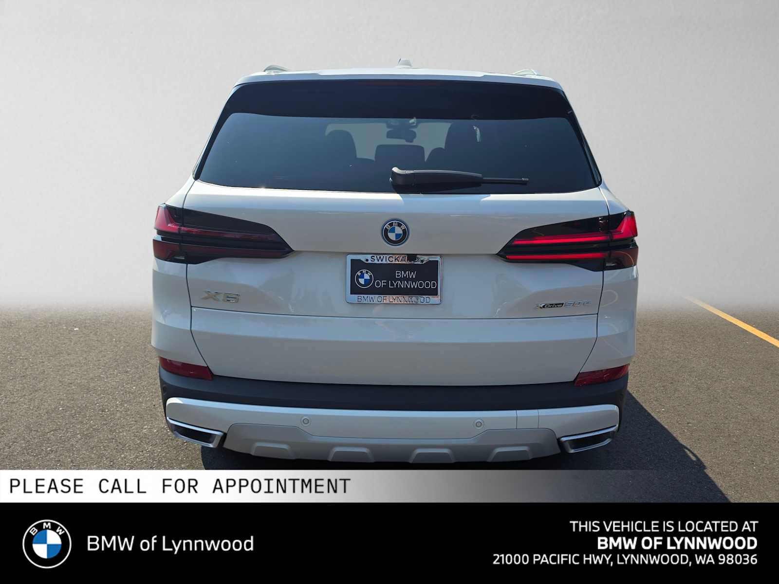 New 2026 BMW X5 xDrive50e w/ Parking Assistance Package AWD/4WD image 4