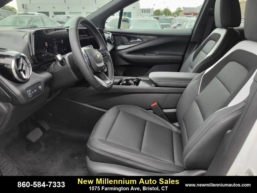 Used 2024 Chevrolet Blazer EV LT image 18