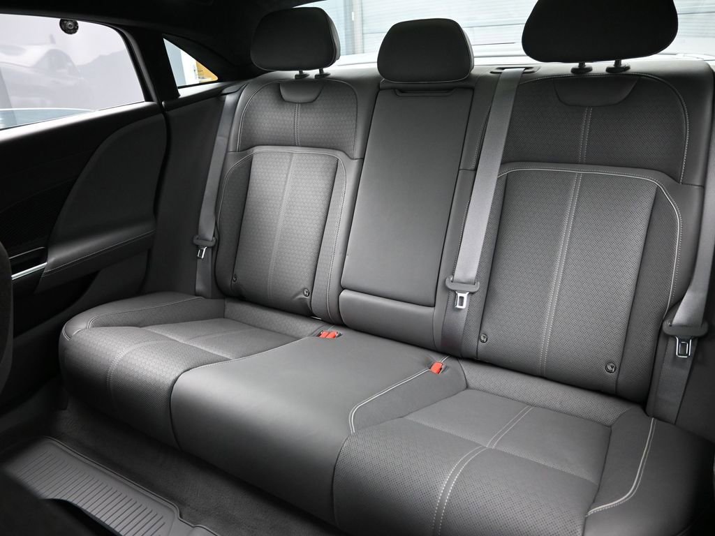 Used 2022 Lucid Air Grand Touring image 25