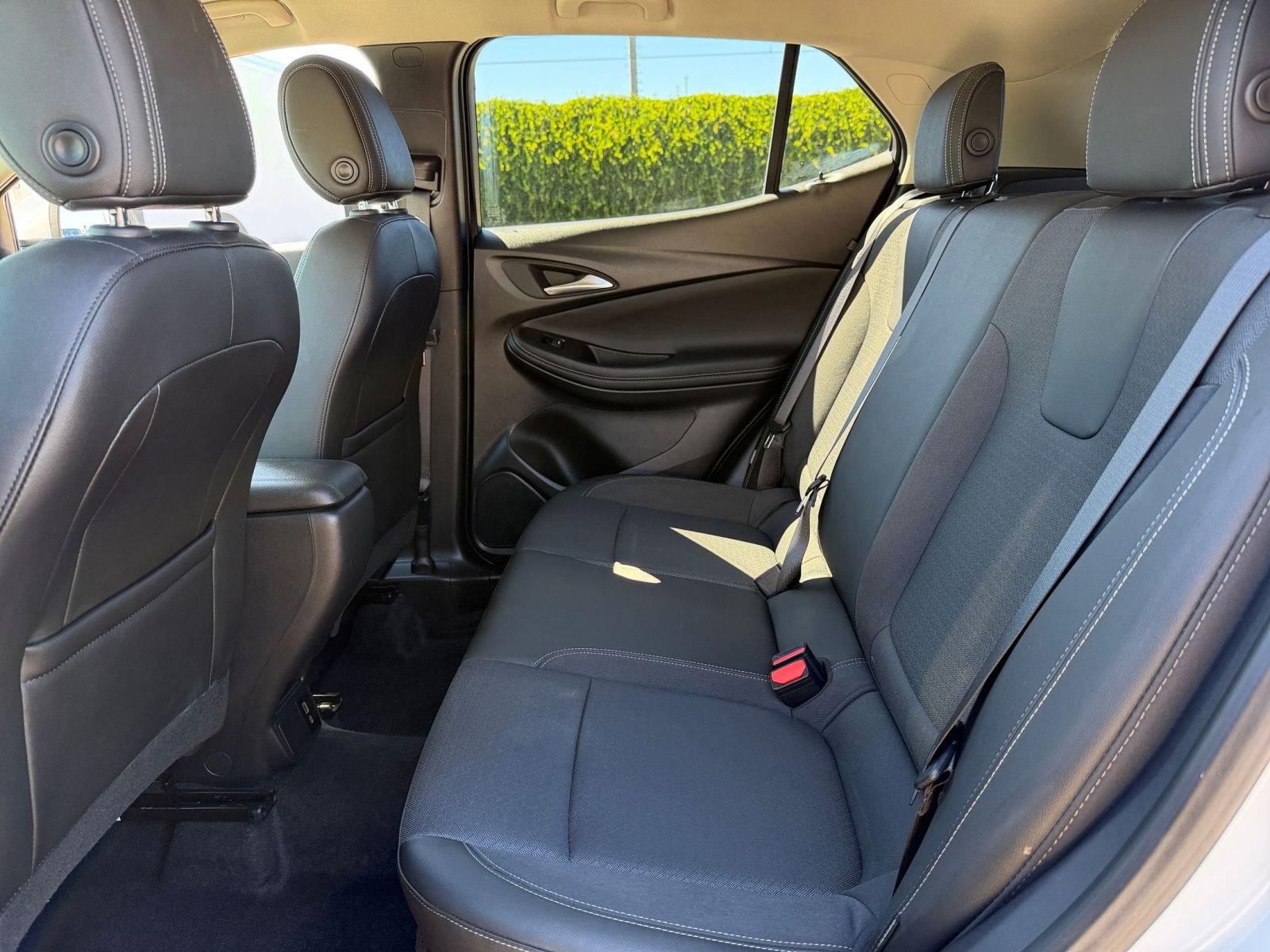 Used 2025 Buick Encore GX Preferred image 23