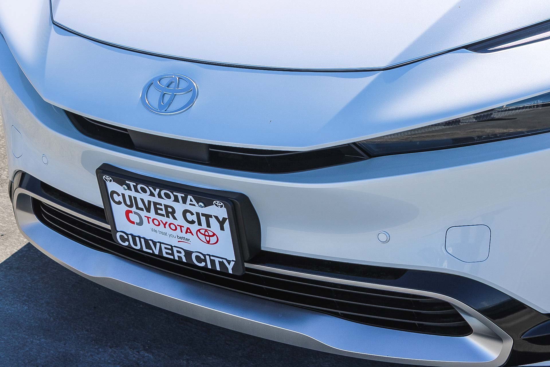 New 2026 Toyota Prius Plug-In Hybrid FWD image 6