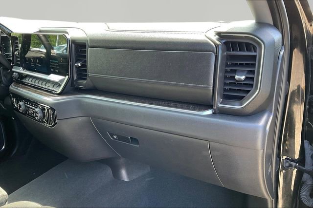 Used 2023 Chevrolet Silverado 1500 LT AWD/4WD image 18