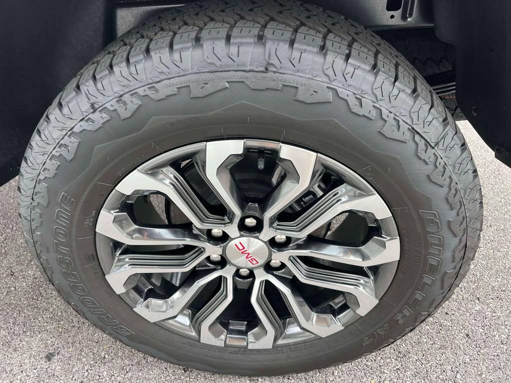 New 2026 GMC Canyon Denali AWD/4WD image 12