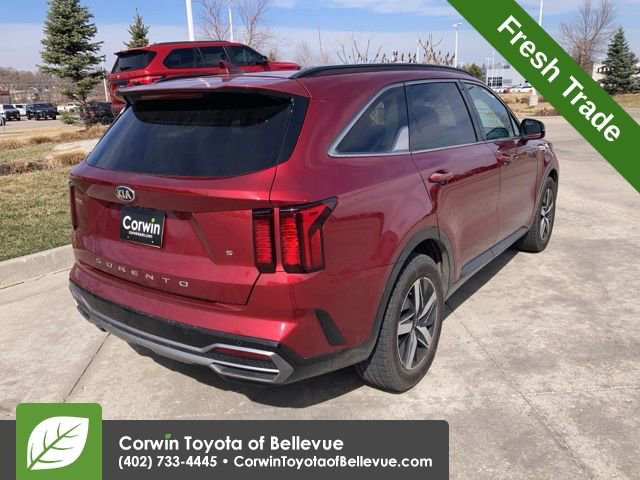 Used 2021 Kia Sorento S w/ Panoramic Sunroof Package image 3