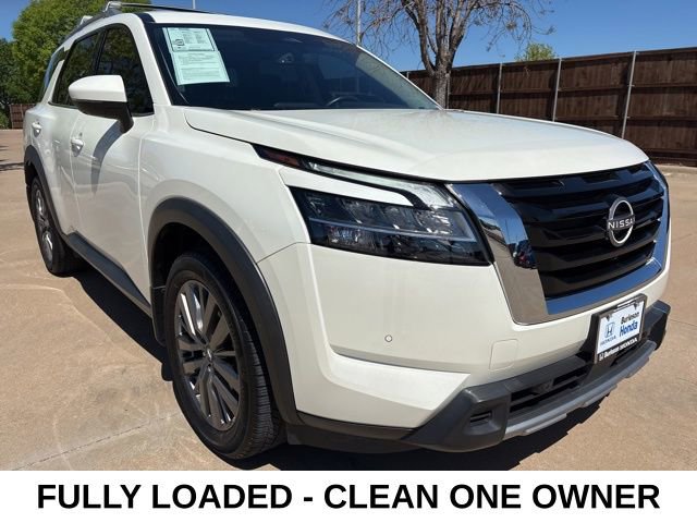 Used 2024 Nissan Pathfinder SL w/ SL Premium Package image 2