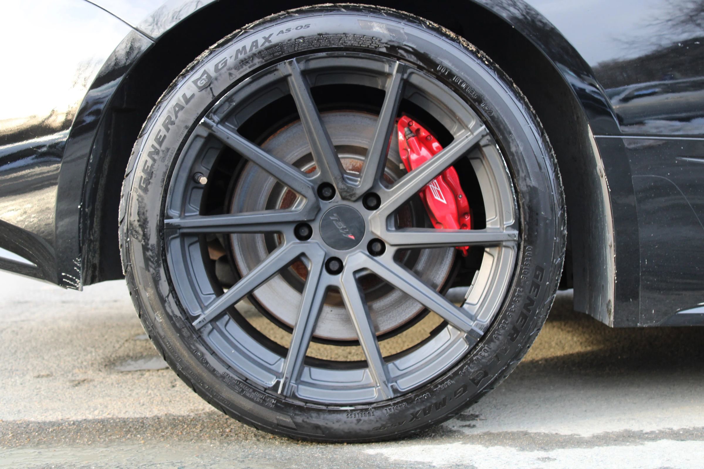 Used 2013 Cadillac CTS V w/ Wood Trim Package image 28