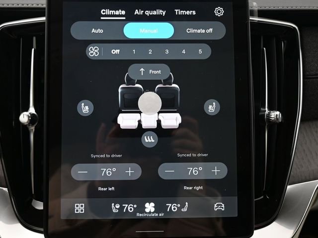 New 2026 Volvo XC90 B6 Ultra w/ Protection Package image 24