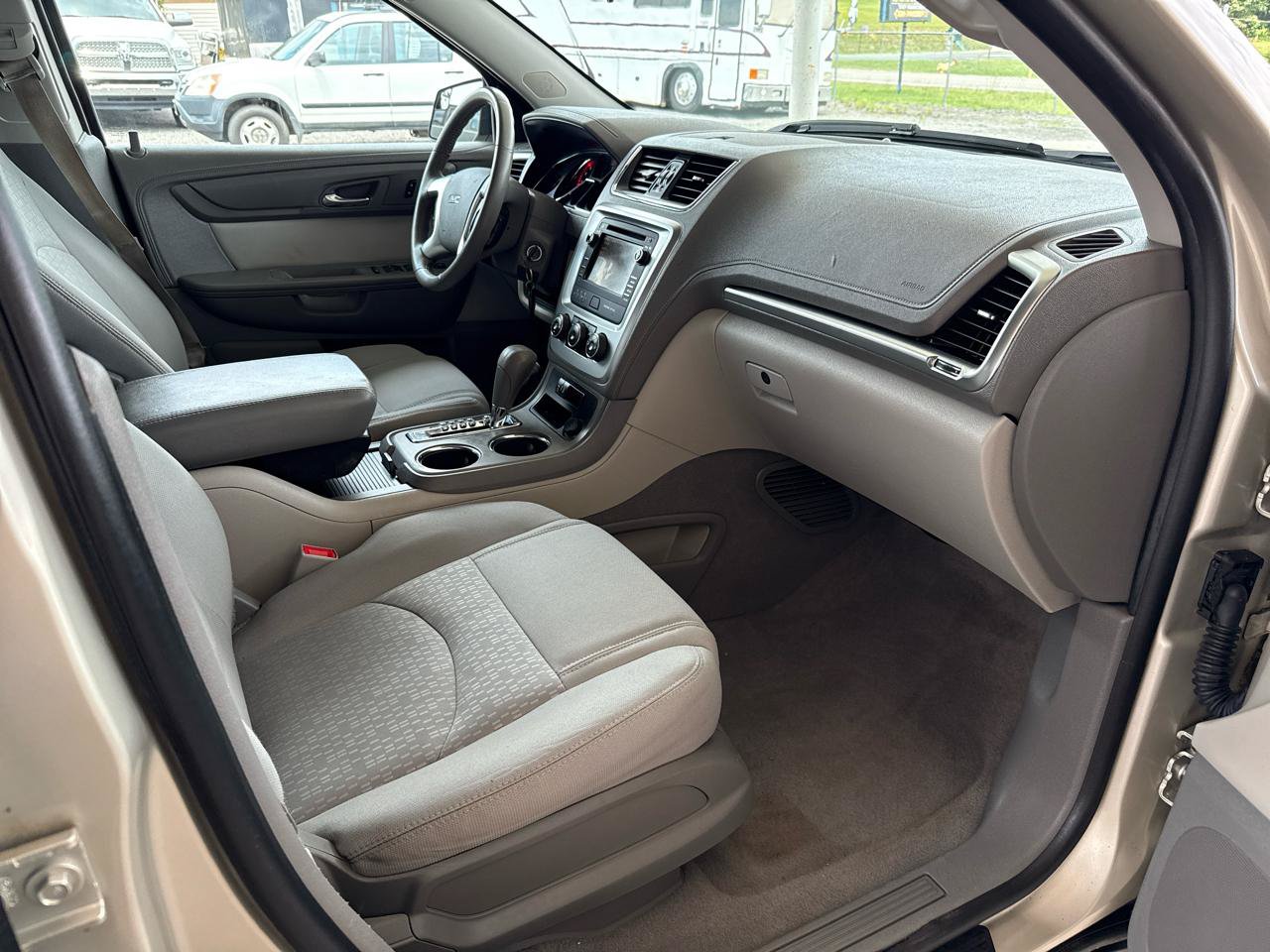 Used 2014 GMC Acadia SLE FWD image 11