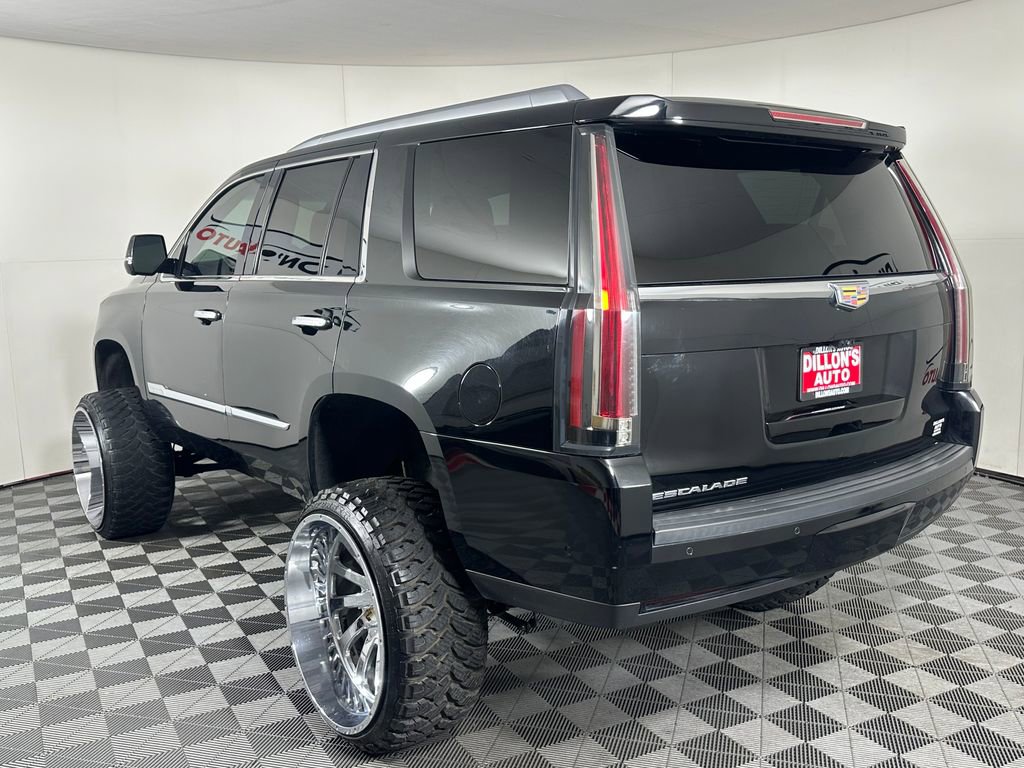 Used 2020 Cadillac Escalade Luxury AWD/4WD image 4