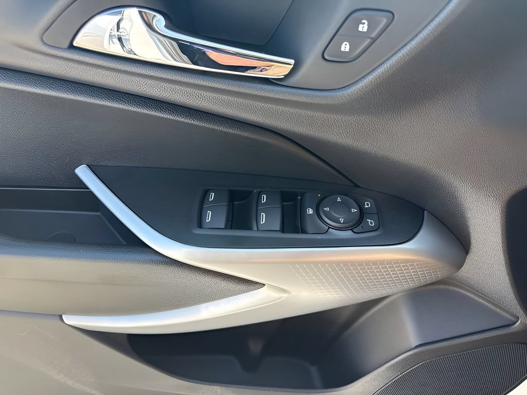 Used 2026 Chevrolet Trax LS FWD image 22