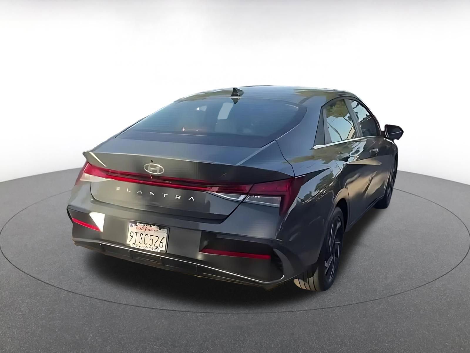 Used 2025 Hyundai Elantra SEL image 15