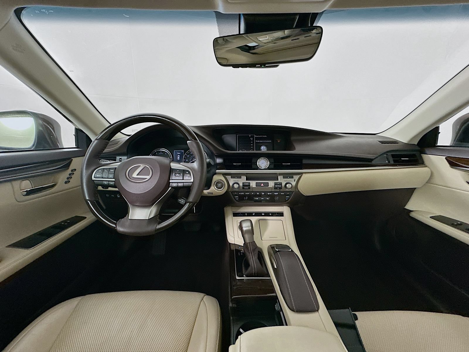 Used 2018 Lexus ES 350 w/ Luxury Package w/Wood Trim FWD image 14