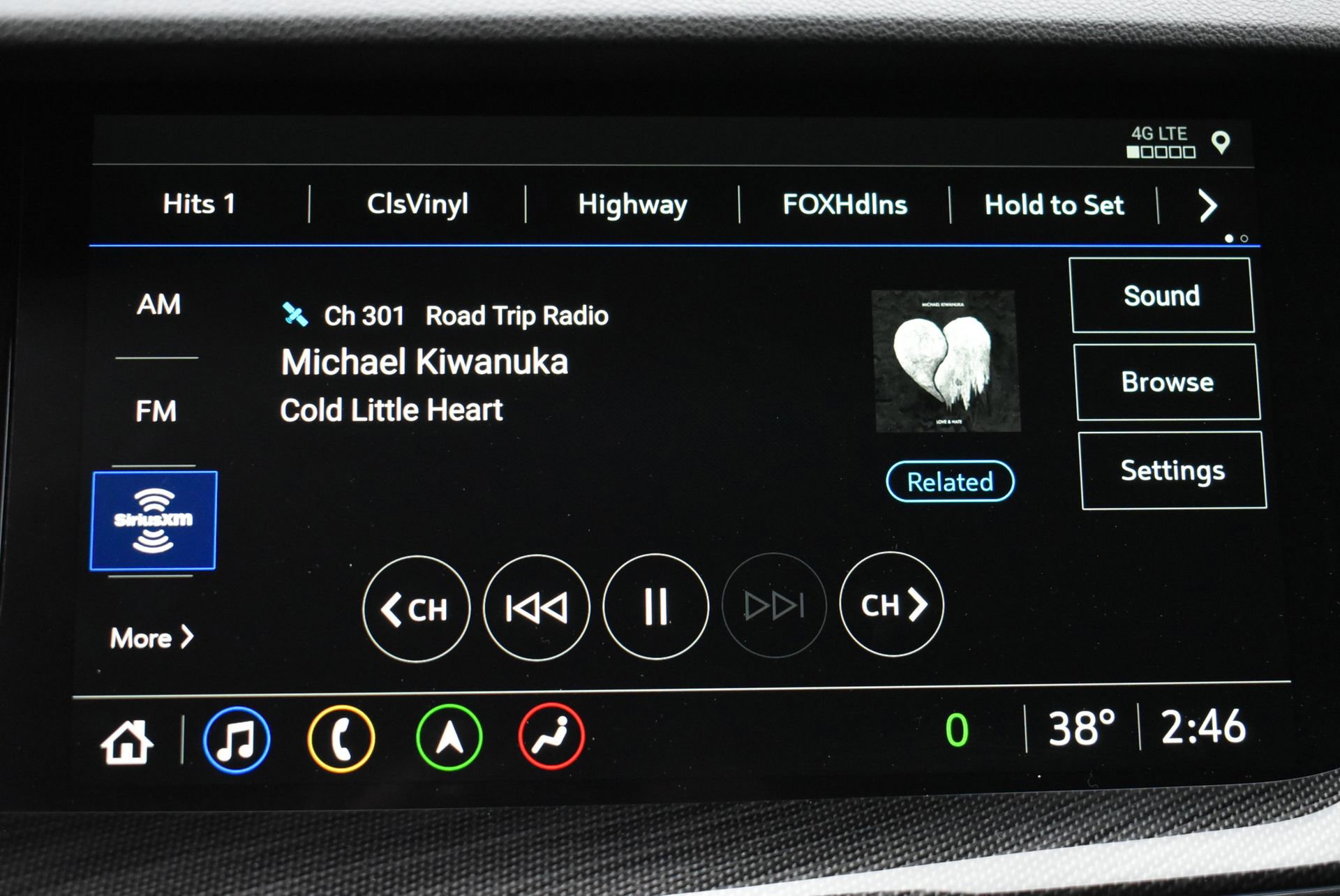 Used 2023 Buick Envision Essence w/ Technology Package I image 29