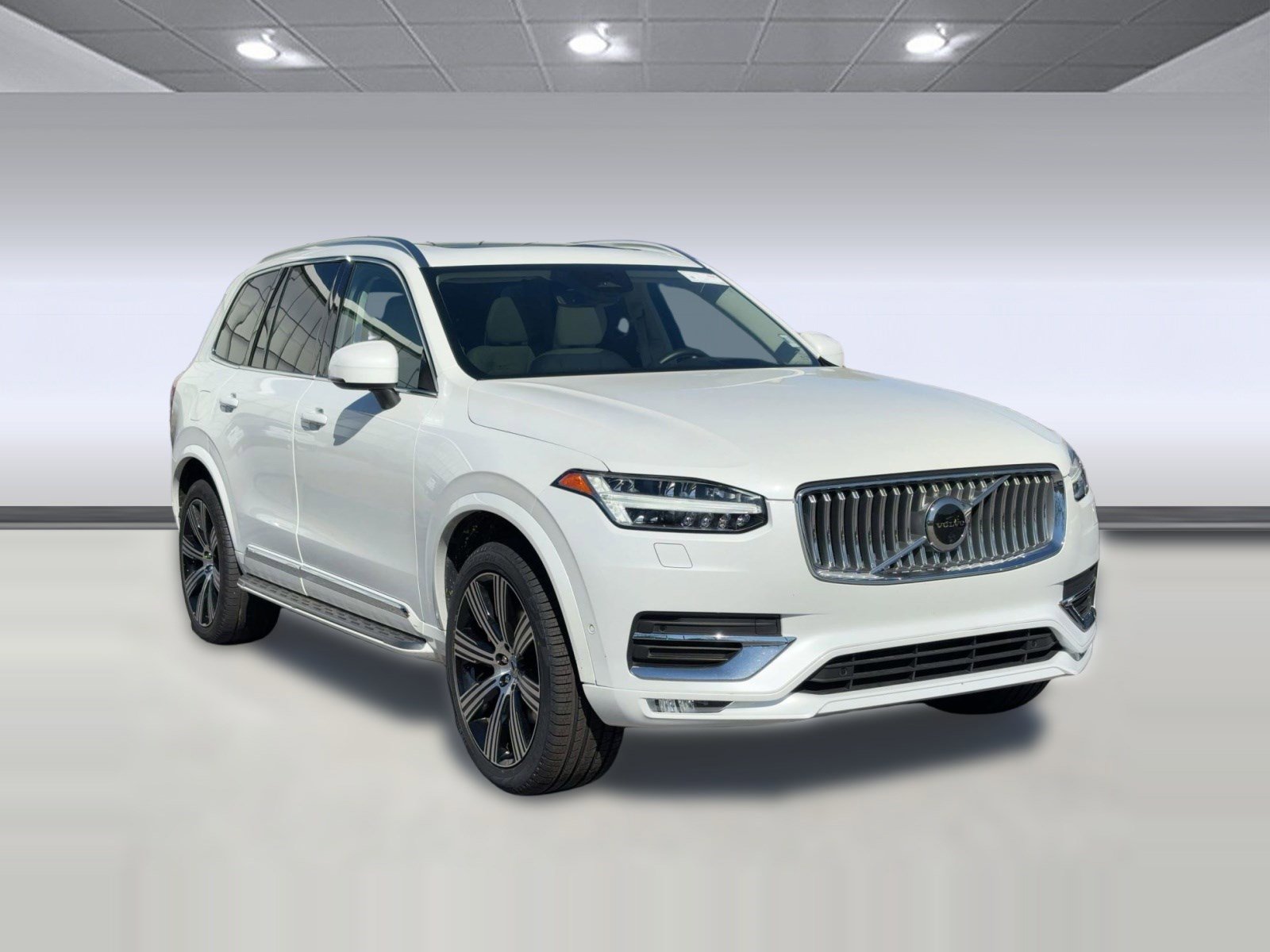 Certified 2023 Volvo XC90 B6 Ultimate w/ Lounge Package image 6