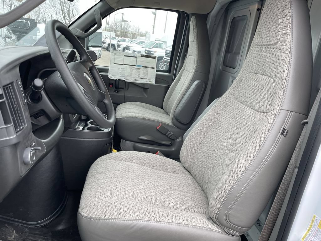 New 2025 Chevrolet Express 3500 w/ Power Convenience Package RWD image 7