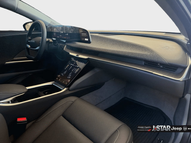 Used 2025 Lucid Air Pure RWD image 19