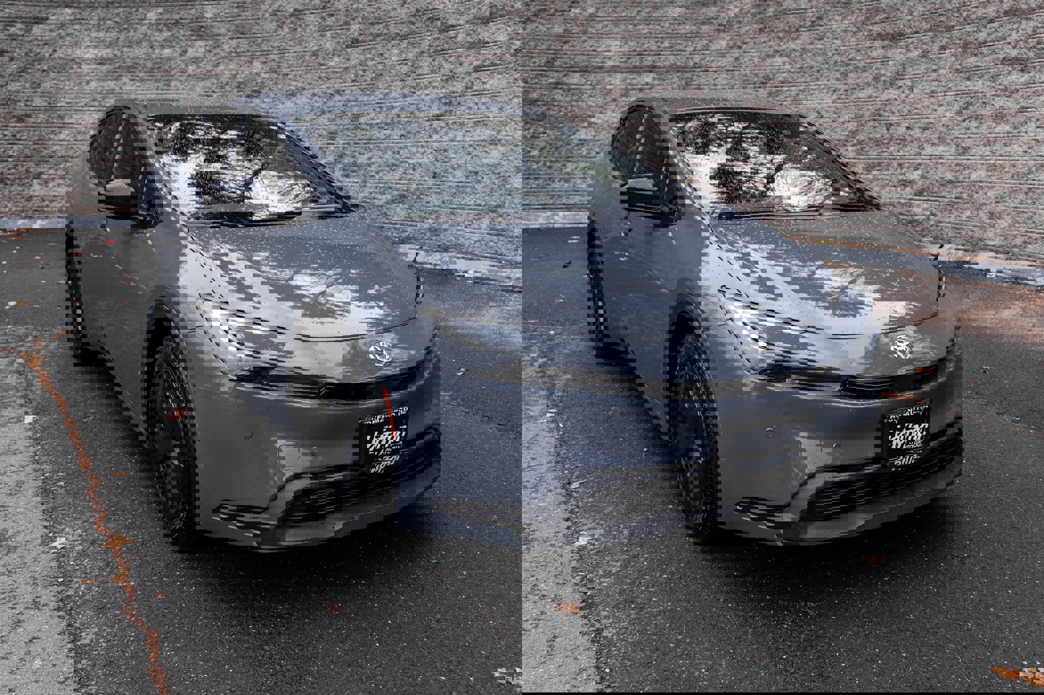 Used 2025 Toyota Prius LE image 2